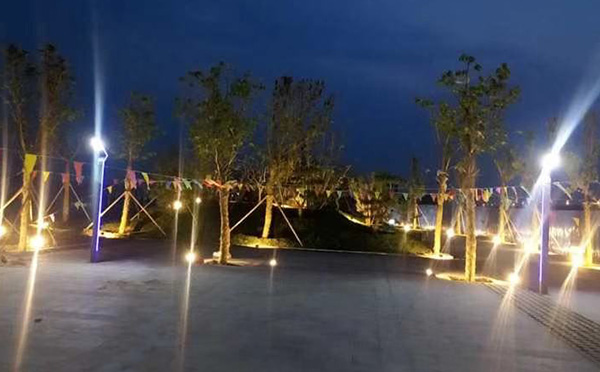 QBY�r����Ӹ�Ĥ��